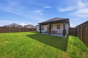 900 Summer Ct, Justin, TX 76247 - Photo 22