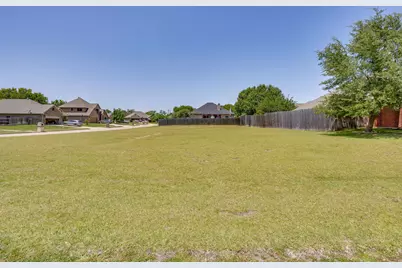 703 Carmen Ana Avenue, Grandview, TX 76050 - Photo 2