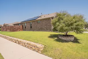 15901 Charing Cross Dr, Fort Worth, TX 76247 - Photo 36
