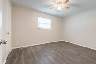 2303 April Ln, Grand Prairie, TX 75050 - Photo 12