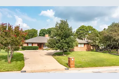 8921 Crosswind Drive, Fort Worth, TX 76179 - Photo 2