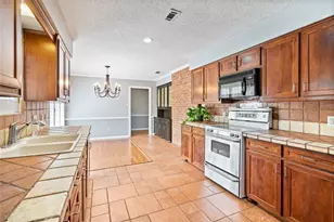 8921 Crosswind Dr, Fort Worth, TX 76179 - Photo 14