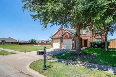 7004 Alcala, Grand Prairie, TX 75054 - Photo 2