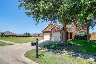 7004 Alcala, Grand Prairie, TX 75054 - Photo 2