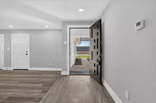 501 Kent Dr, Lewisville, TX 75067 - Photo 6