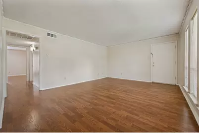5838 Sandhurst Lane, Dallas, TX 75206 - Photo 2