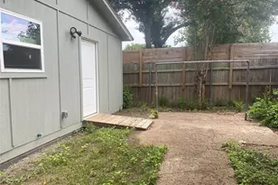 212 Washington St, Garland, TX 75040 - Photo 16