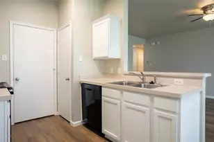 10500 Aransas Dr, Fort Worth, TX 76131 - Photo 4
