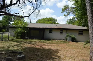 501 E 2nd St, Quinlan, TX 75474 - Photo 6