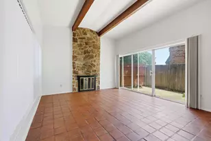 13422 Blossomheath Ln, Dallas, TX 75240 - Photo 4