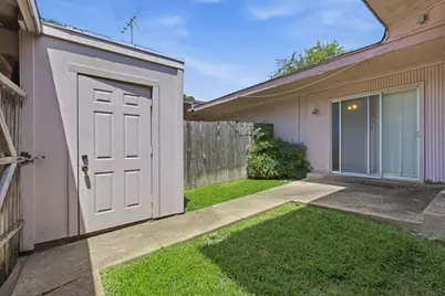 13422 Blossomheath Lane, Dallas, TX 75240 - Photo 16