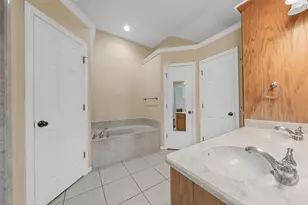 608 Pebble Creek Dr, Hewitt, TX 76643 - Photo 10
