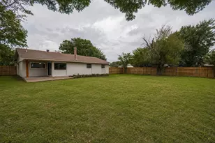 641 Stroud Ln, Garland, TX 75043 - Photo 6