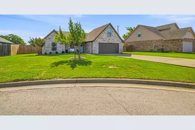1131 Greens Creek Circle, Stephenville, TX 76401 - Photo 4