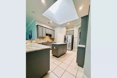 5851 Lorenzo Drive, Grand Prairie, TX 75052 - Photo 10