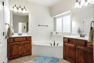 5905 Cripple Creek Tr, North Richland Hills, TX 76180 - Photo 16