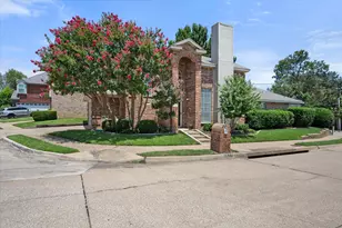 1239 Falcon Trail, Bedford, TX 76021 - Photo 2