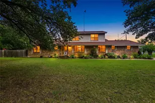 408 E Mulberry St, Leonard, TX 75452 - Photo 1