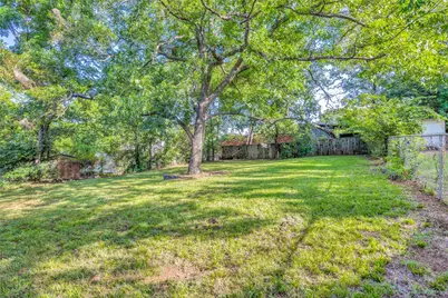 2415 W Morton Street, Denison, TX 75020 - Photo 24