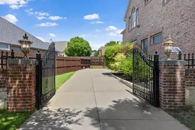 10624 Star Meadow Drive, Frisco, TX 75033 - Photo 38