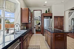 10624 Star Meadow Dr, Frisco, TX 75033 - Photo 10