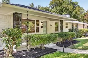 716 Mayrant Dr, Dallas, TX 75224 - Photo 2