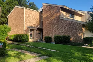 2908 Shady Lake Cir, Carrollton, TX 75006 - Photo 2
