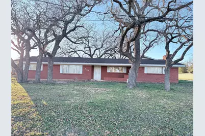 3103 N Oak Avenue, Mineral Wells, TX 76067 - Photo 1