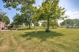8702 Nairn St, Rowlett, TX 75089 - Photo 2