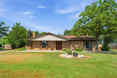 706 Squires Lane, Krugerville, TX 76227 - Photo 2