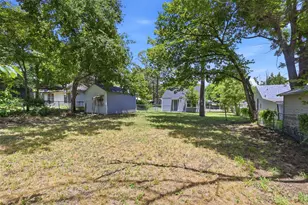 707 W Water St, Weatherford, TX 76086 - Photo 20