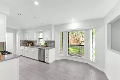 2600 Summertree Drive, Carrollton, TX 75006 - Photo 12