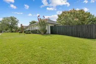 2600 Summertree Dr, Carrollton, TX 75006 - Photo 32