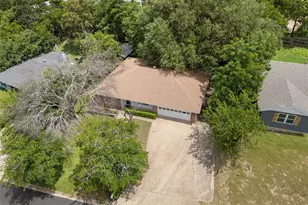 1017 Wedgewood Dr, Woodway, TX 76712 - Photo 24