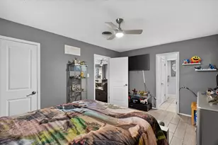 1317 W Redbud Dr, Hurst, TX 76053 - Photo 20