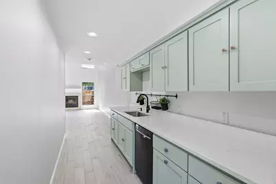 322 W Harwood Road #B, Hurst, TX 76054 - Photo 12