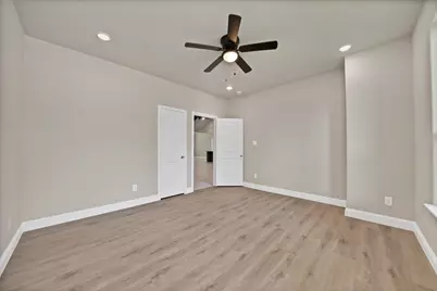 407 E Willingham Street, Cleburne, TX 76031 - Photo 22