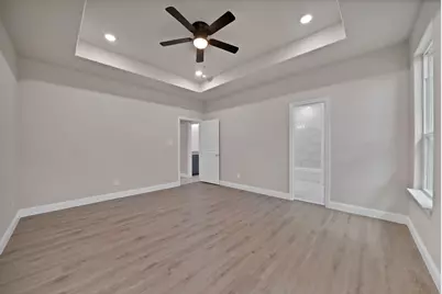 407 E Willingham Street, Cleburne, TX 76031 - Photo 20