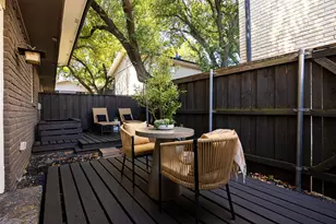 10221 Regal Oaks Dr, Dallas, TX 75230 - Photo 22