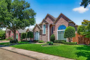 4911 Holly Tree Dr, Dallas, TX 75287 - Photo 4