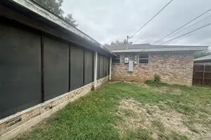 704 Clebud Dr, Euless, TX 76040 - Photo 24