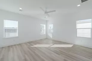 11661 Liberty Commons Ct, Dallas, TX 75229 - Photo 30