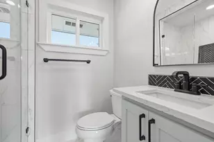 385 Crockett, Lewisville, TX 75057 - Photo 18