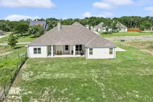 180 Lucky Ridge Ln, Boyd, TX 76023 - Photo 36