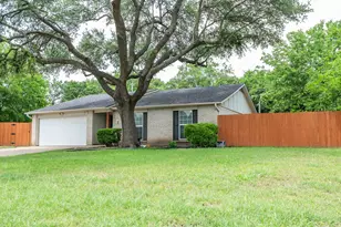 1903 Spies Springs Ct, Arlington, TX 76006 - Photo 2