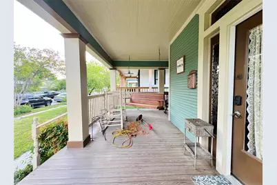 828 W 8th Street, Dallas, TX 75208 - Photo 2
