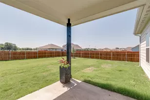 625 Kyle Dr, Tioga, TX 76271 - Photo 38