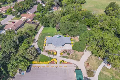 612 Bayless Drive, Euless, TX 76040 - Photo 4