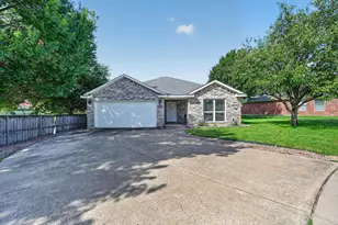 5440 Trout Creek Ct, Watauga, TX 76137 - Photo 2