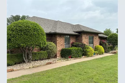 10694 Rose Garden Court, McKinney, TX 75072 - Photo 2
